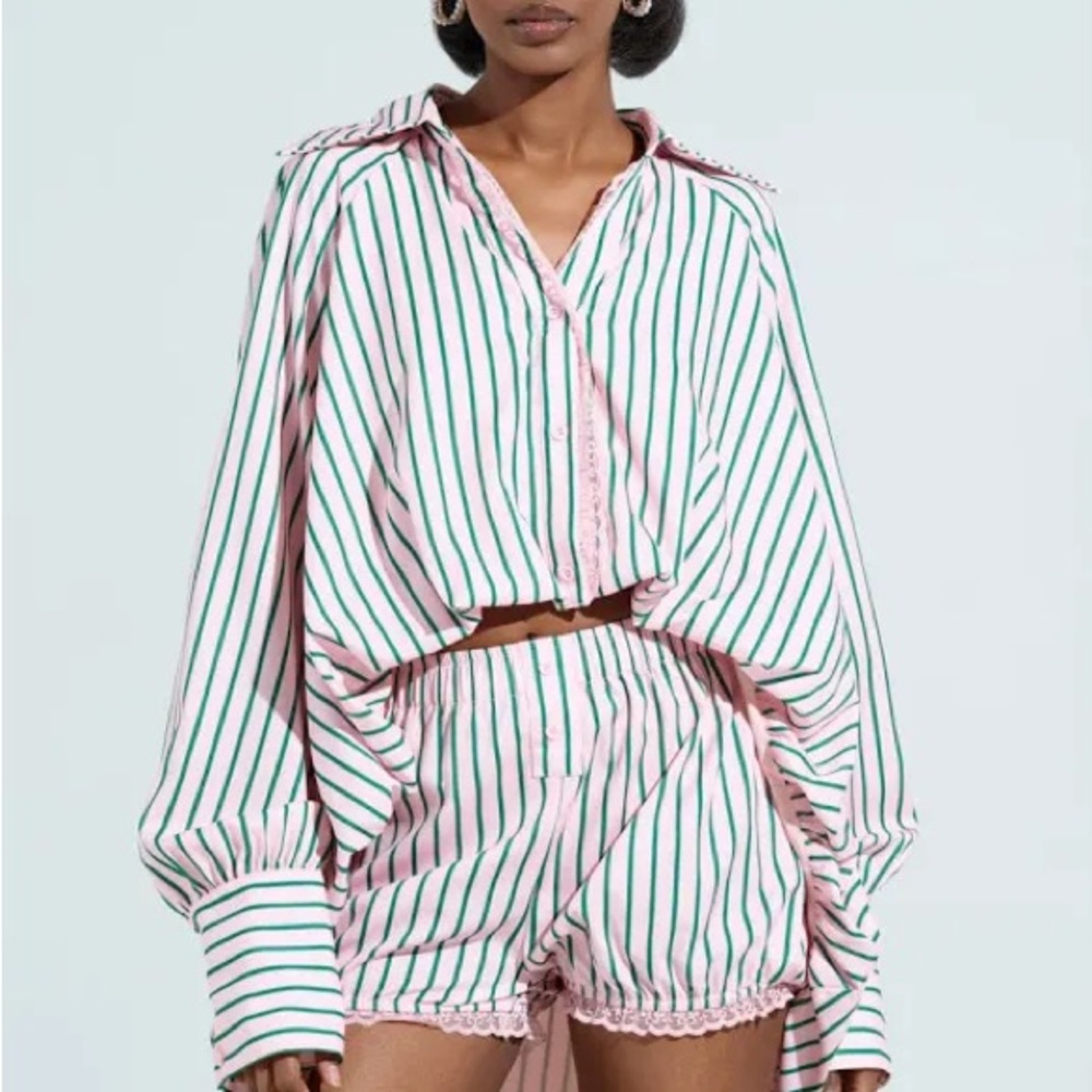 AKIRA HAMPTONS STRIPED BUTTON UP Shirt Striped Pink Green Sleepwear Top S M
